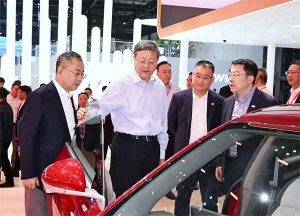 党代会系列报道（四）丨以高质量党建引领高质量发展，加快建成世界一流汽车集团