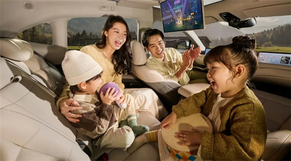 升舱不加价！“满配SUV”全新智己LS6剧院版上市，权益价21.99万~28.29万元