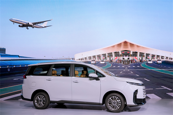 大空间、更省钱、长续航，“国民家用MPV”上汽大通G50混动MPV开启预售，满足家庭用车、旅游出行等全需求！