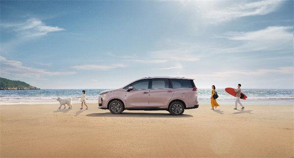 全球唯一10万级混动MPV——上汽大通 G50 混动上市，售价13.98万起